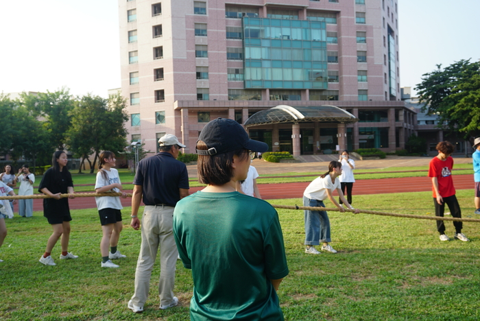 61週年校慶運動會-班際男、女混合15人制拔河賽圖片