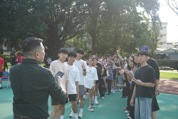 61週年校慶運動會-班際男、女混合15人制拔河賽圖片