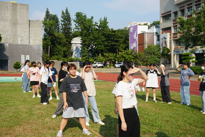 61週年校慶運動會-班際男、女混合15人制拔河賽圖片