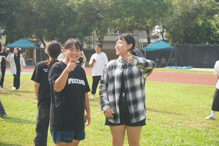 61週年校慶運動會-班際男、女混合15人制拔河賽圖片