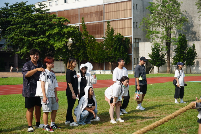 61週年校慶運動會-班際男、女混合15人制拔河賽圖片