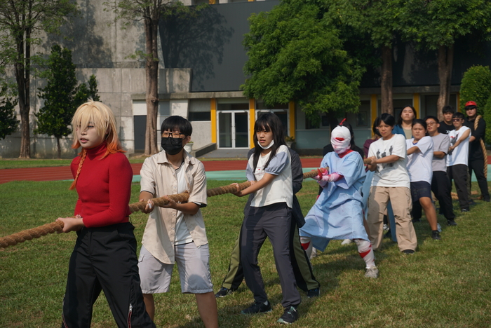 61週年校慶運動會-班際男、女混合15人制拔河賽圖片