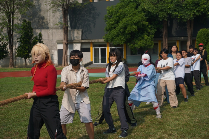 61週年校慶運動會-班際男、女混合15人制拔河賽圖片